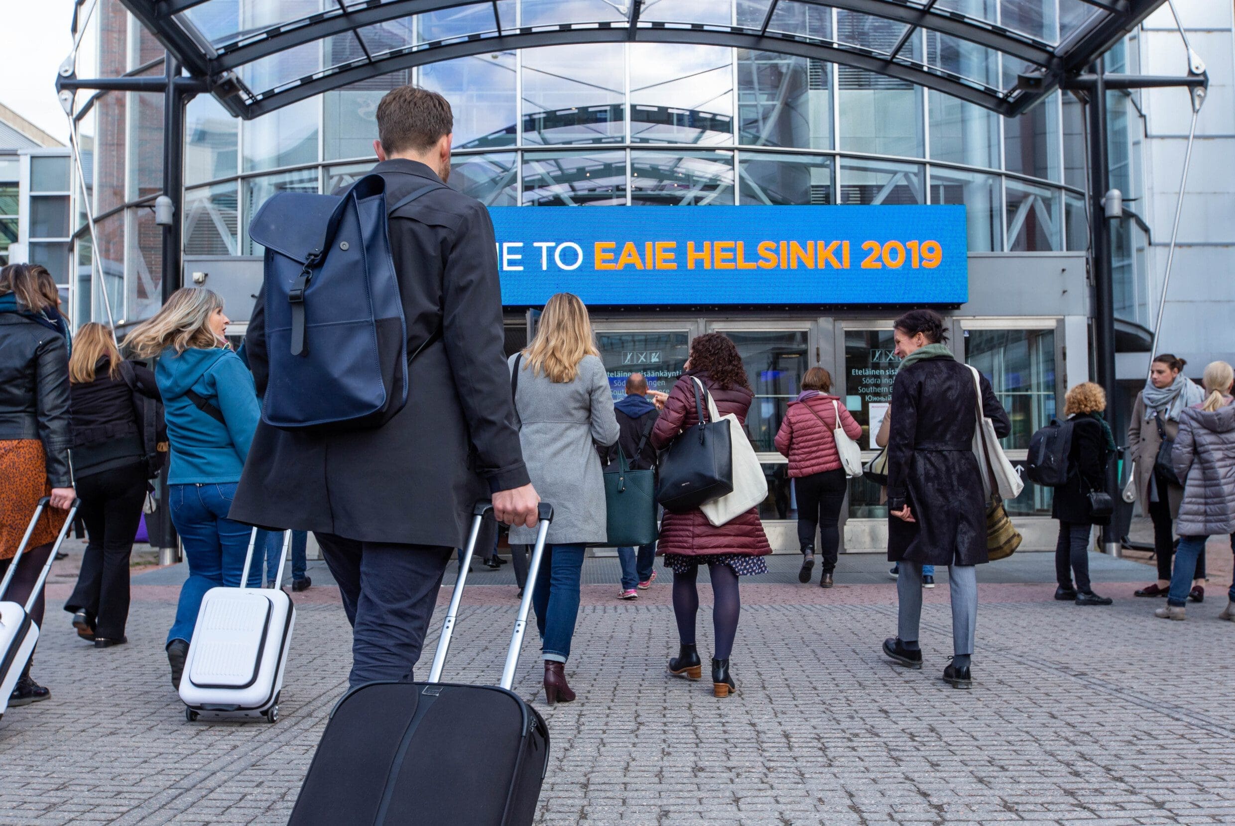 Congress delegates at Messukeskus Helsinki - entrance