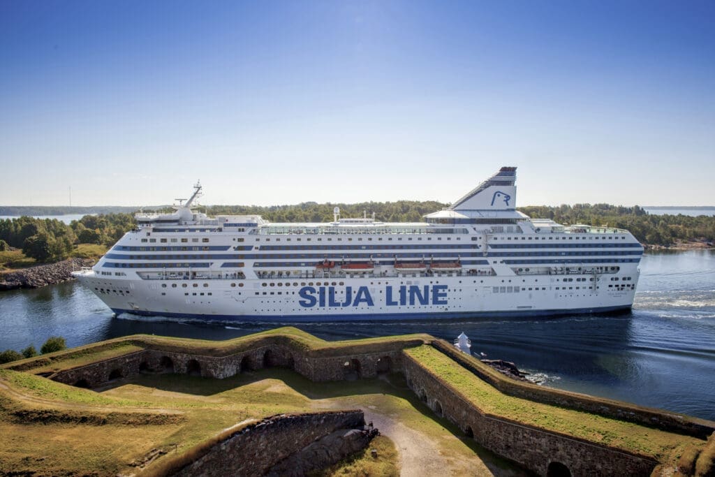 Silja Serenade cruise ship passing Suomenlinna Sea Fortress